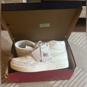 Reebok Club C Form Hi Top Sneakers white/chalk - brand new and in box